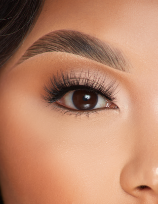 P.LOUISE LASHES - FIIȚI -VĂ BADEDOLL
