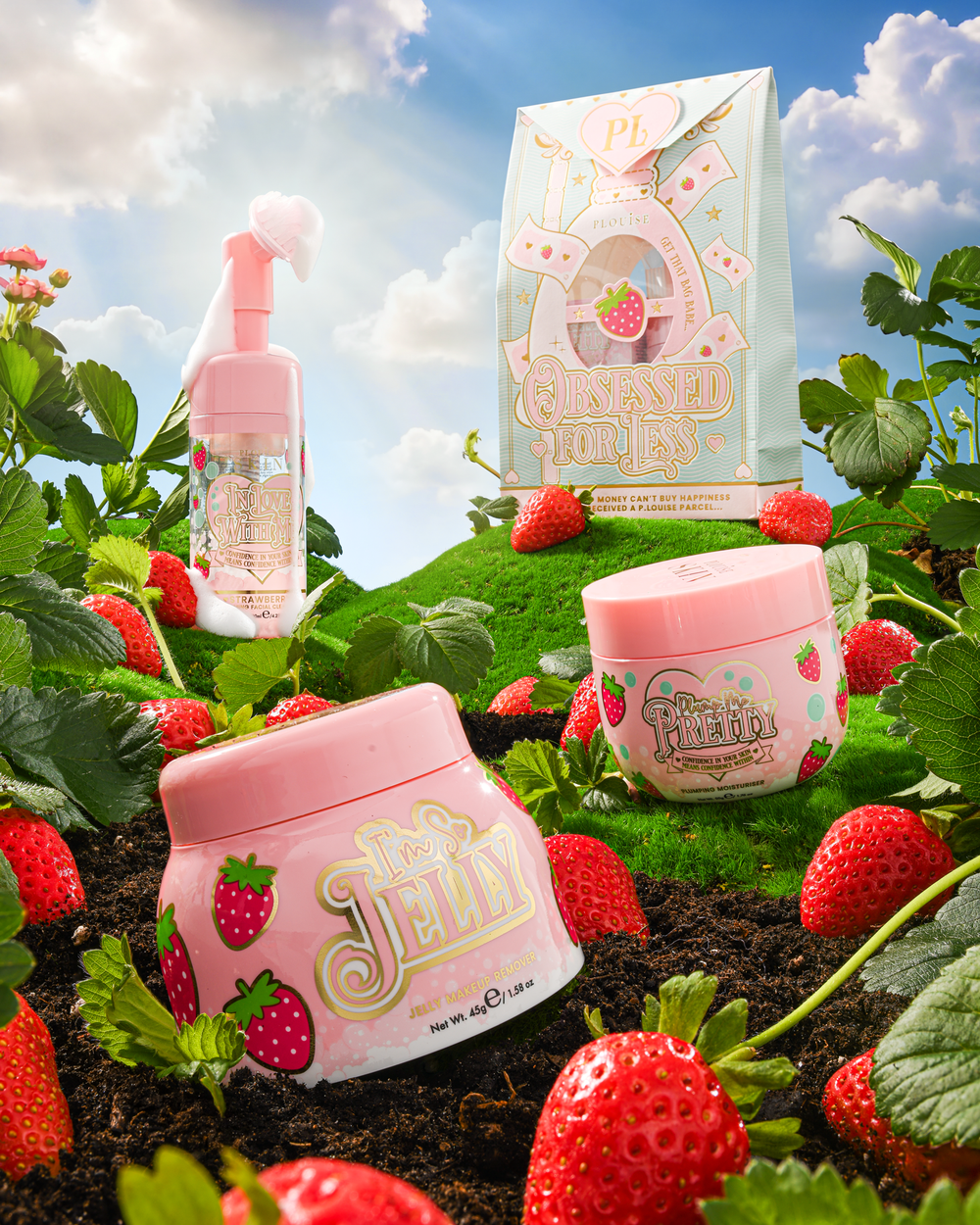P.Louise Strawberry Obsessed For Less Set de îngrijire a pielii dublă curăță și hidratează pe un deal înierbat înconjurat de căpșuni
