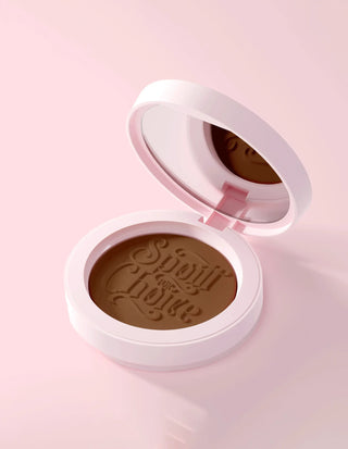 P. Louise răsfățat pentru bronzer cu cremă de alegere