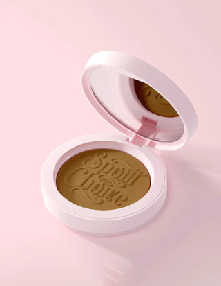 P. Louise răsfățat pentru bronzer cu cremă de alegere