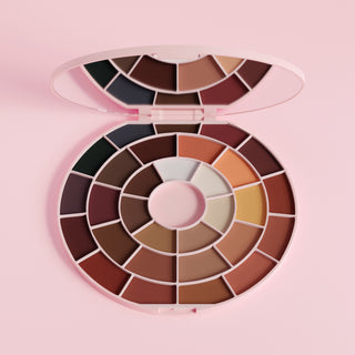 P. Louise de pe paleta de eyeliner record
