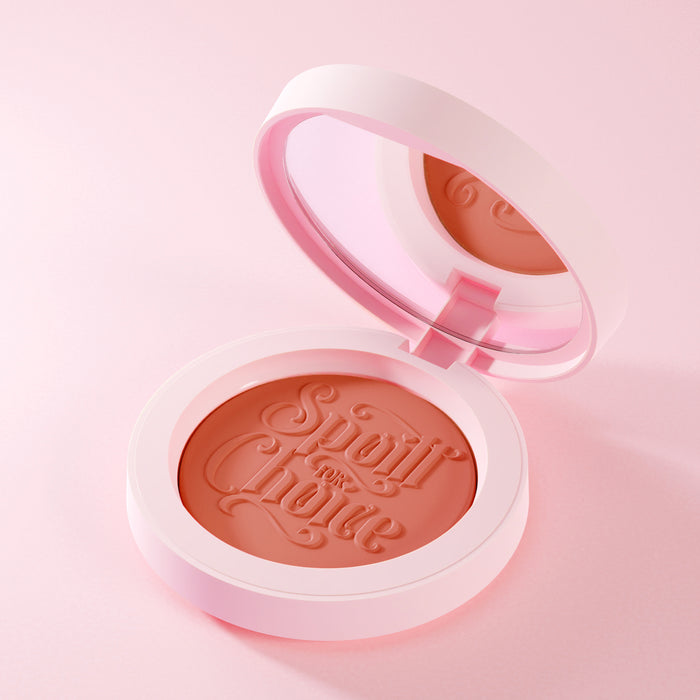Răsfățat pentru blush cremă de alegere