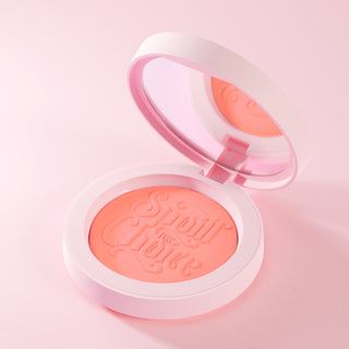 Răsfățat pentru blush cremă de alegere