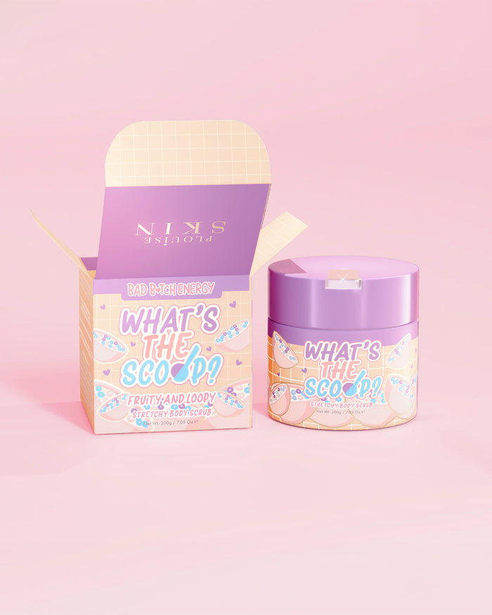P.Louise „Ce este Scoop?” exfoliant de corp elastic, cu parfum fructat și încântător, cu un ambalaj cu design fructat, pe un fundal roz